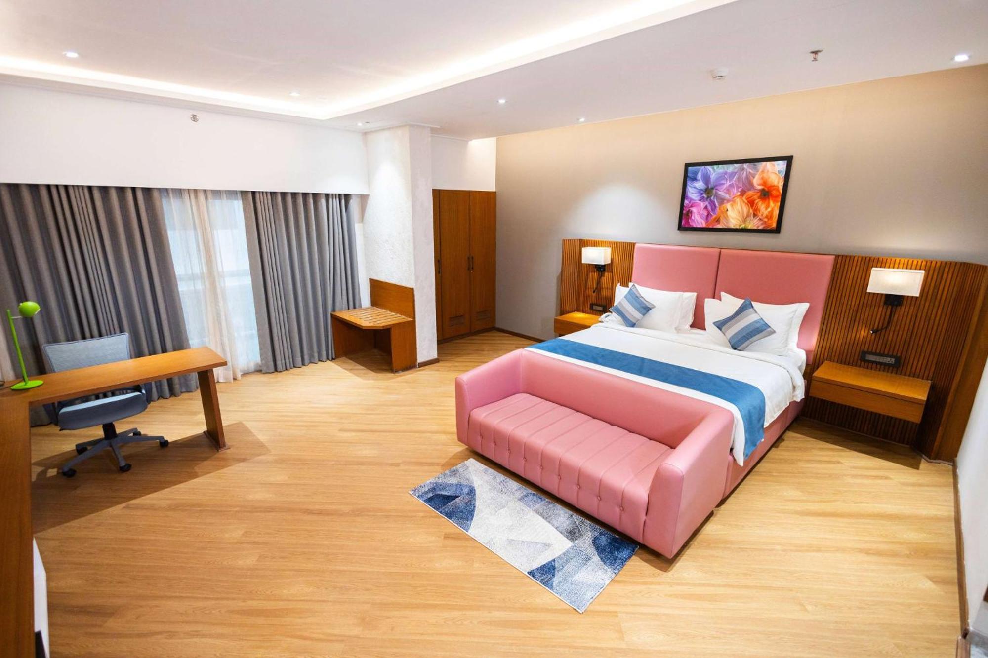 Ramada Encore By Wyndham Viramgam Exterior photo